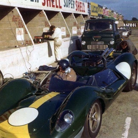 Snetertton  1965 : Test Lotus 40